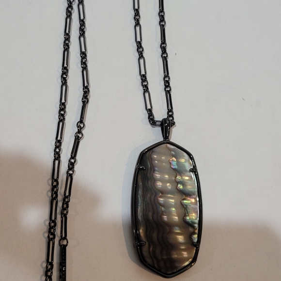 Kendra Scott Custom NUDE AAbalone Iridescent Long Reid Necklace In Gunmetal Wavy - Picture 11 of 11